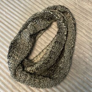 Infinity scarf